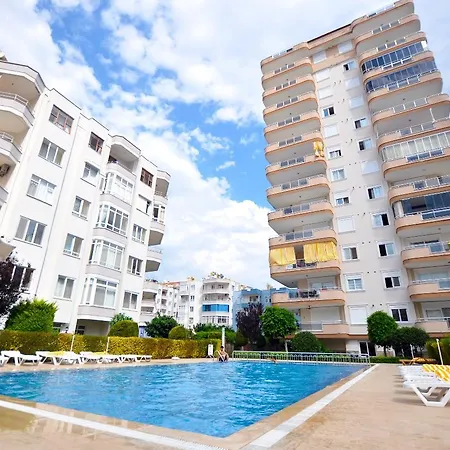Apartment Sea Views *