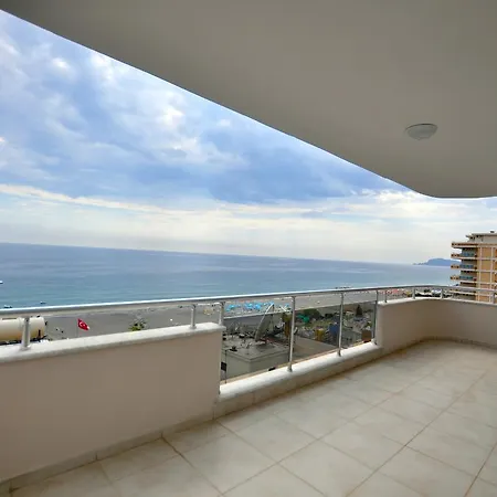 Apartment Sea Views *